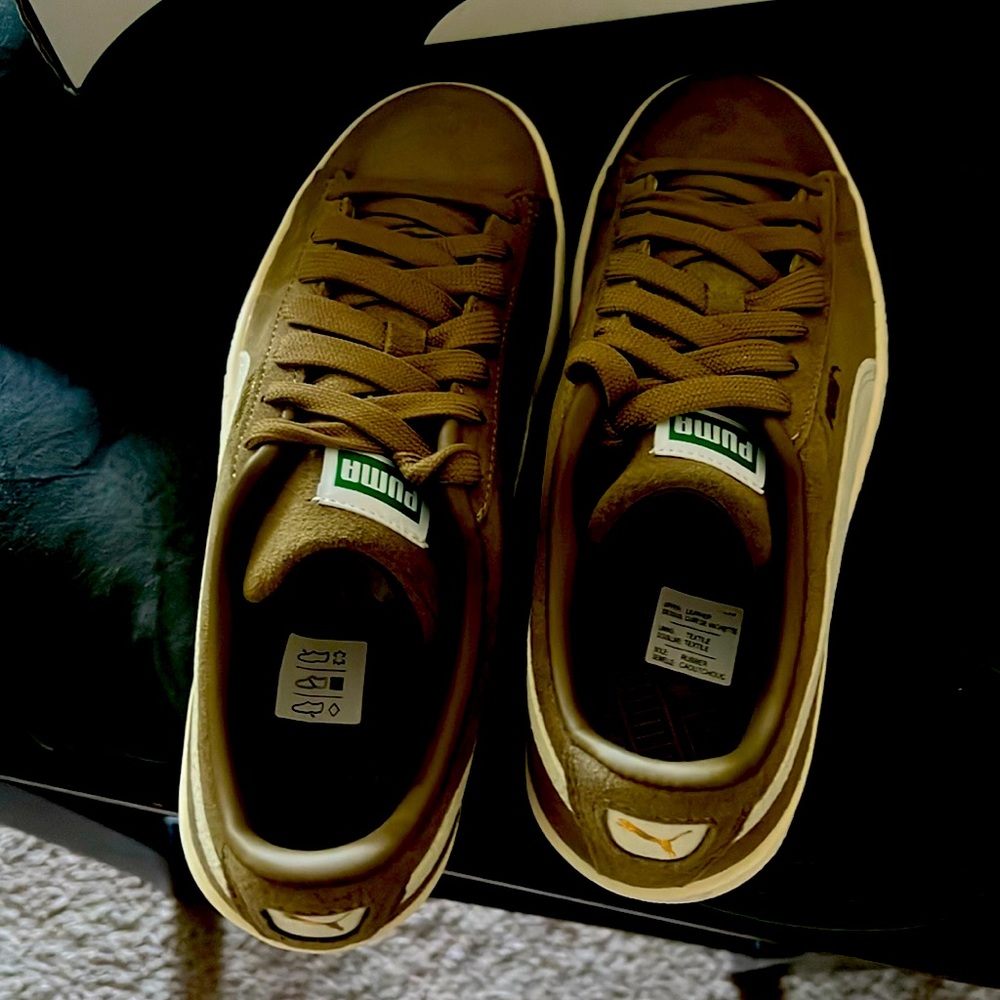 Brand new pumas brown tan shoes